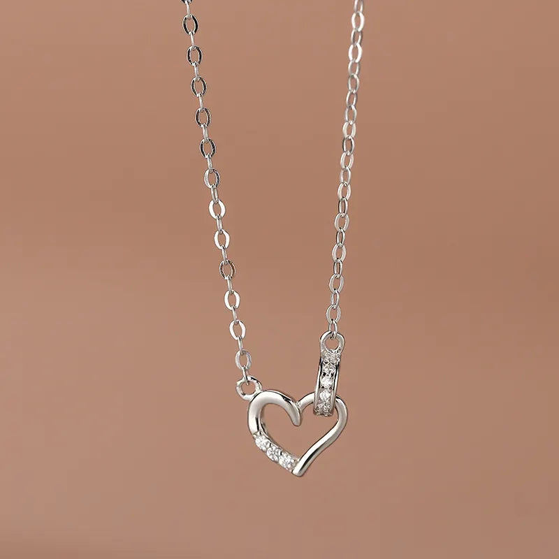 Dainty Circle Heart Pendant