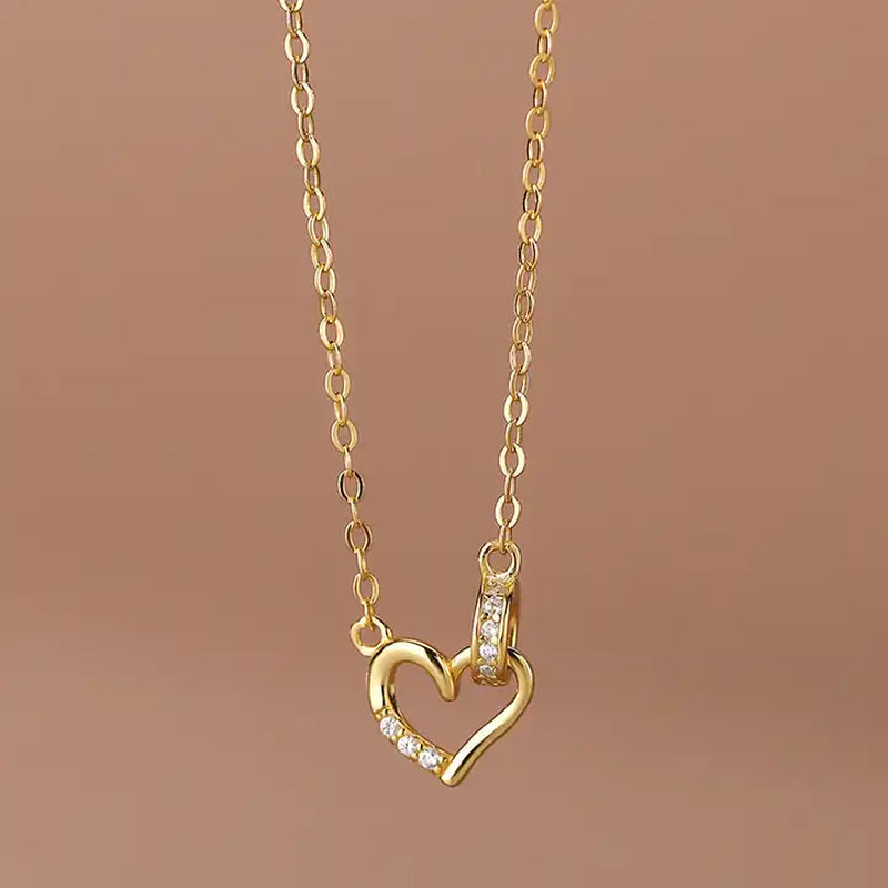 Dainty Circle Heart Pendant