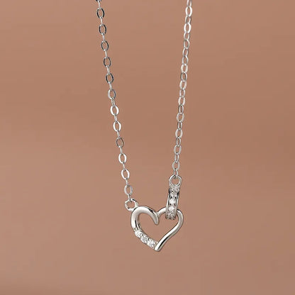 Dainty Circle Heart Pendant